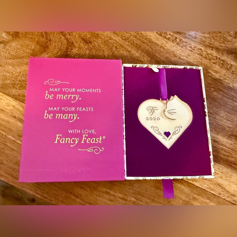 New, Open Box 2020 Fancy Feast Feastivities Cat Ornament, Collectible Limited Ed